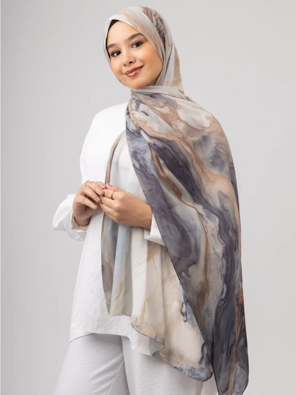 Light Peach Gradient Chiffon Hijab - Unbranded